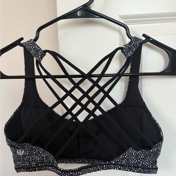 Lululemon Free To Be Bra wild 6 - Picture 3 of 9